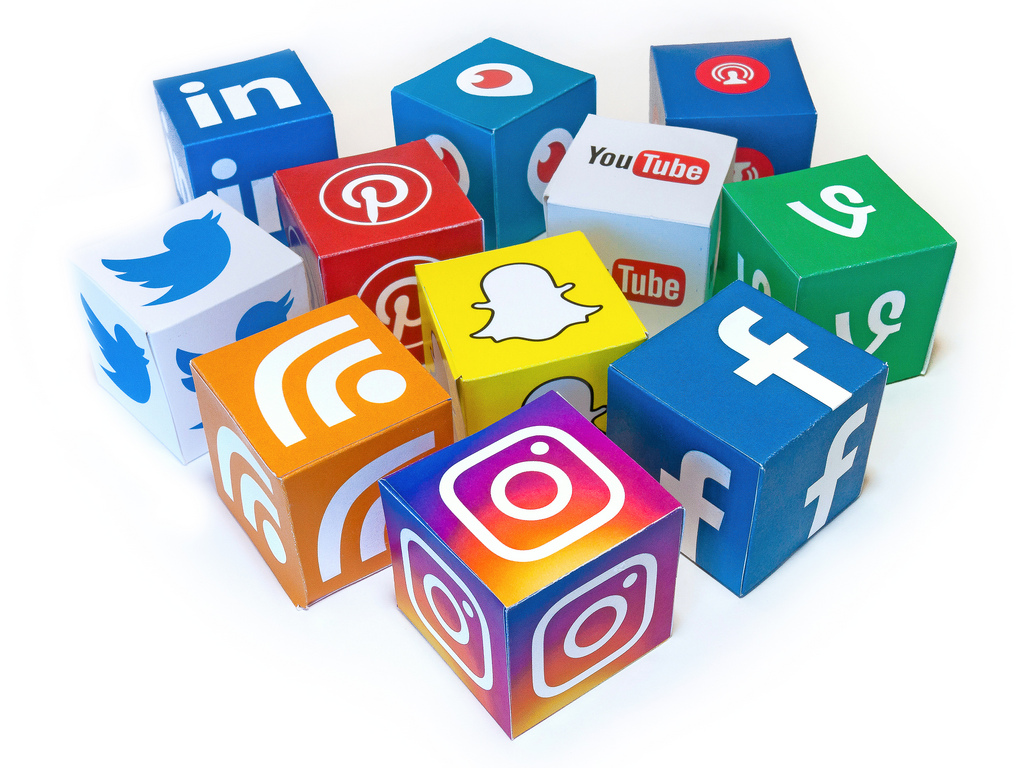 Facebook और Instagram सबसे ज्यादा चुराते हैं आपका डेटा