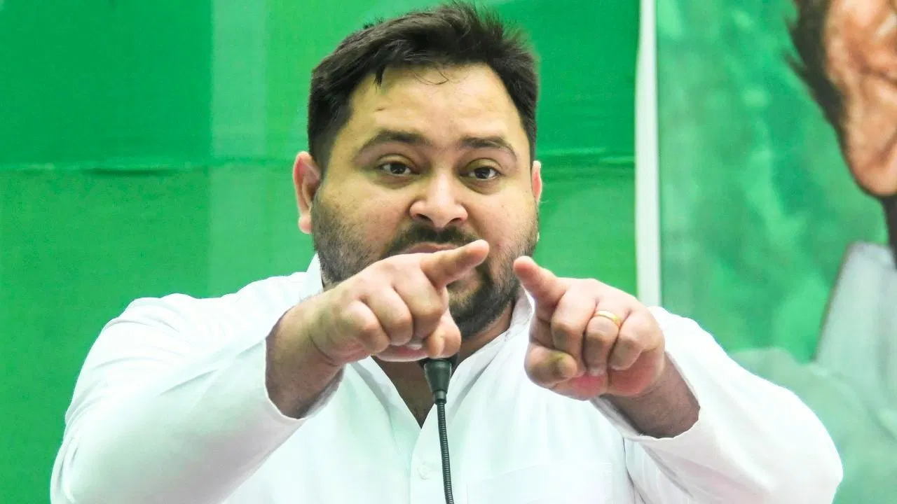 Tejashwi Yadav का नीतीश कुमार पर वार: ‘उन्हें बिहार से कोई मतलब नहीं’