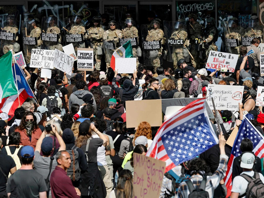 America : लॉस एंजिल्स में बढ़ता जा रहा तनाव, ट्रंप ने फिर उतारे हजारों जवान