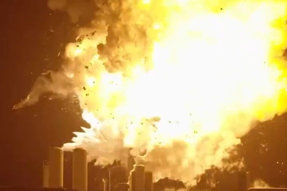 SpaceX Starship टेस्टिंग के दौरान बम की तरह फटा, मची तबाही