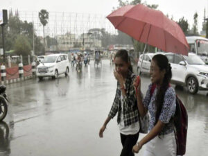 Weather : दिल्ली में चली आंधी, पंजाब के कई जिलों में हुई बारिश
