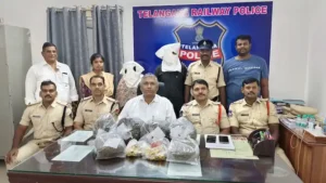 Ganja ­: महिला कर रही थी ऐसा काम, कि पुलिस भी रह गई हैरान