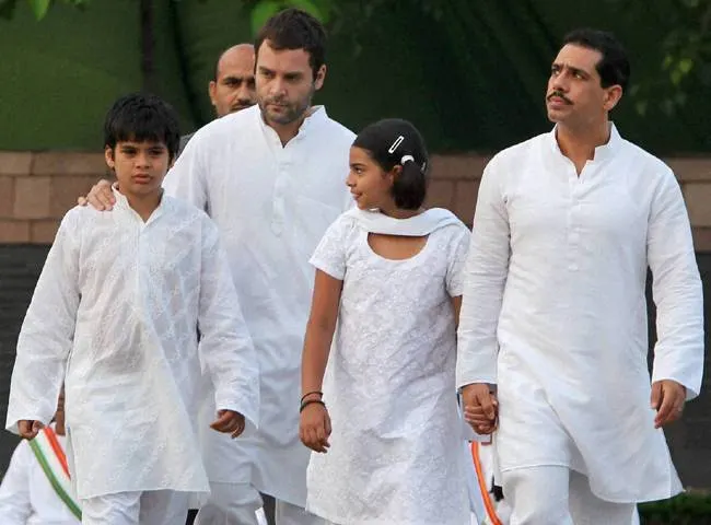 रॉबर्ट वाड्रा पर चार्जशीट: Rahul Gandhi ने लगाया 10 साल की साजिश का आरोप