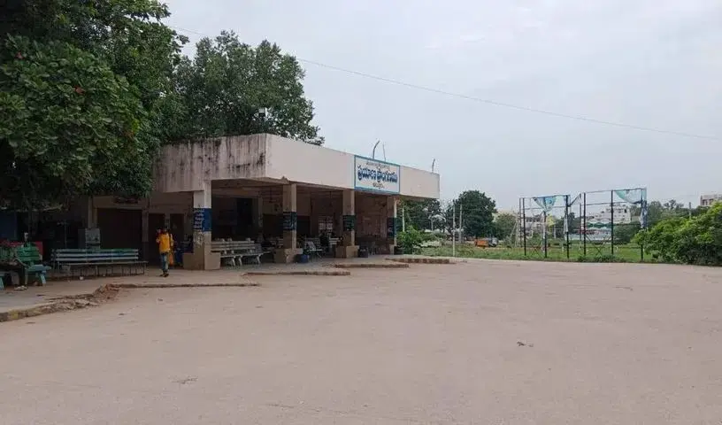 Adilabad : जीओ 49 के कारण पूर्ववर्ती आदिलाबाद में बंद