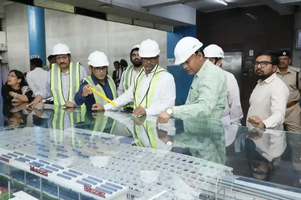 SCR : महाप्रबंधक ने सिकंदराबाद रेलवे स्टेशन का निरीक्षण किया