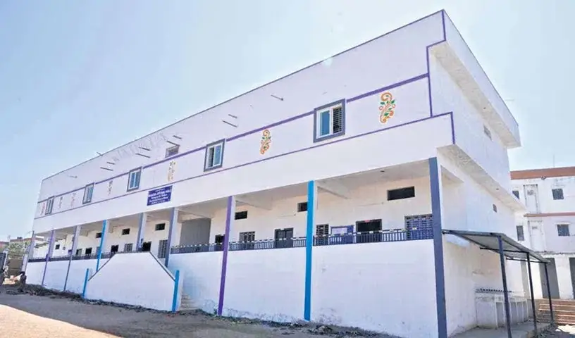 Hyderabad : आवासीय विद्यालयों में छात्रों की आत्महत्या और भोजन विषाक्तता की बढ़ती घटनाओं से आक्रोश