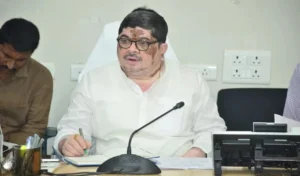 Politics : पोन्नम प्रभाकर ने की 42 प्रतिशत पिछड़ा वर्ग आरक्षण पर भाजपा सांसदों के इस्तीफे की मांग