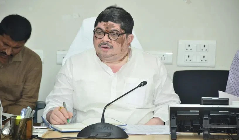 Politics : पोन्नम प्रभाकर ने की 42 प्रतिशत पिछड़ा वर्ग आरक्षण पर भाजपा सांसदों के इस्तीफे की मांग