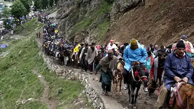 Amarnath Yatra: अमरनाथ यात्रा में कितने किलोमीटर पैदल चलना पड़ता है