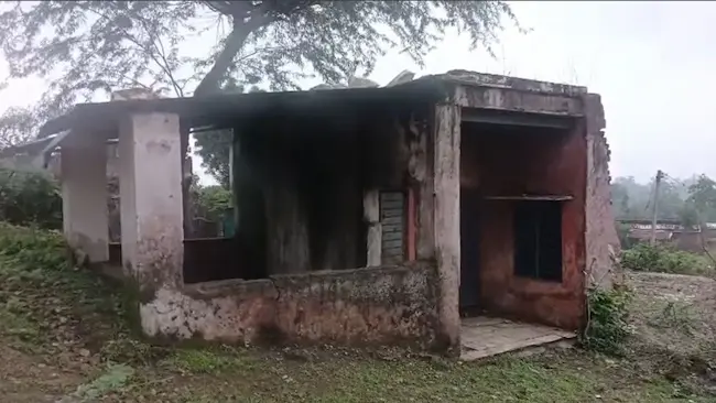 Banswara: ये भूत बंगला नहीं स्कूल है, दिन में भी आने से डरते हैं बच्चे