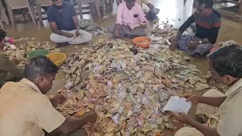 Karnataka Belgaum : मंदिर में मिला आस्था का अद्भुत खजाना