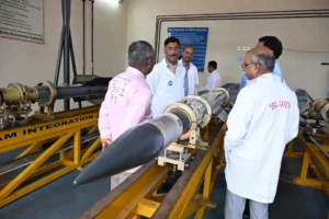 रक्षा राज्य मंत्री ने डॉ. एपीजे अब्दुल कलाम मिसाइल परिसर का दौरा किया