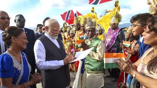 Trinidad  : आपके लिए सरयू व महाकुंभ संगम का पानी लाया हूं : मोदी