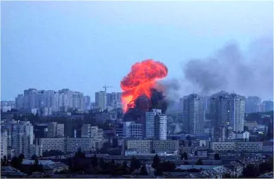 Attack  : रूस का यूक्रेन पर ड्रोन हमला, आग की लपटों में घिरे कई इलाके