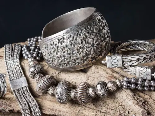 Silver Rate : चांदी 1,10,300 के ऑल टाइम हाई पर पहुंची