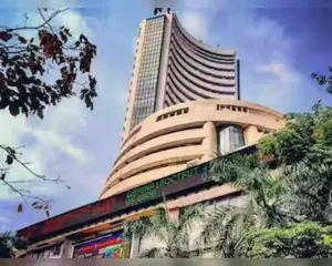 Stock Market : शेयर बाजार में रौनक