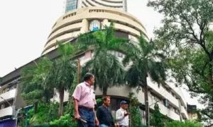 Stock Market : बाजार में भारी गिरावट, ट्रम्प के टैरिफ का असर