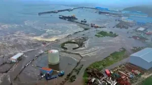Tsunami : जापान और रूस में भूकंप-सुनामी के बाद तबाही का मंजर