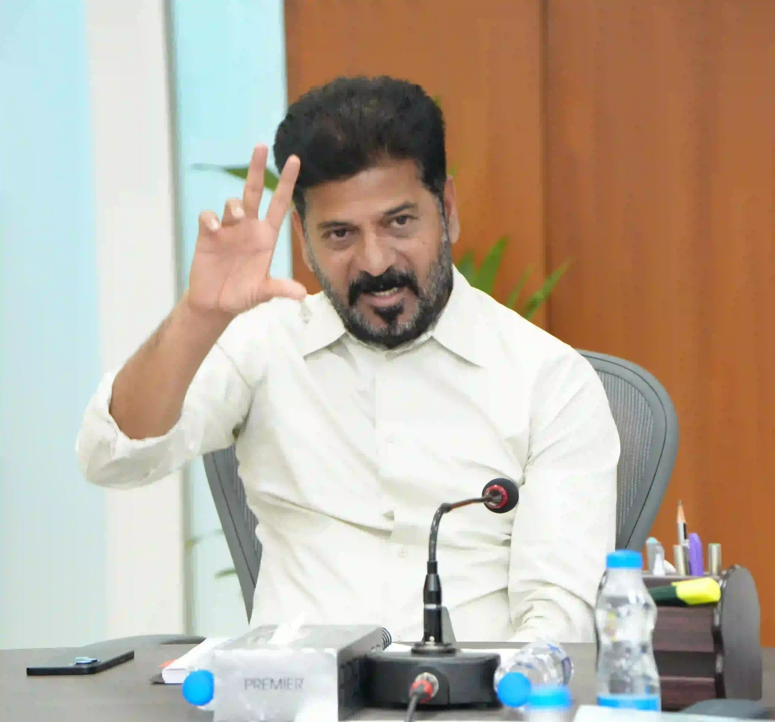 इंटर के छात्रों का अच्छा उत्तीर्ण प्रतिशत हो: रेवंत रेड्डी