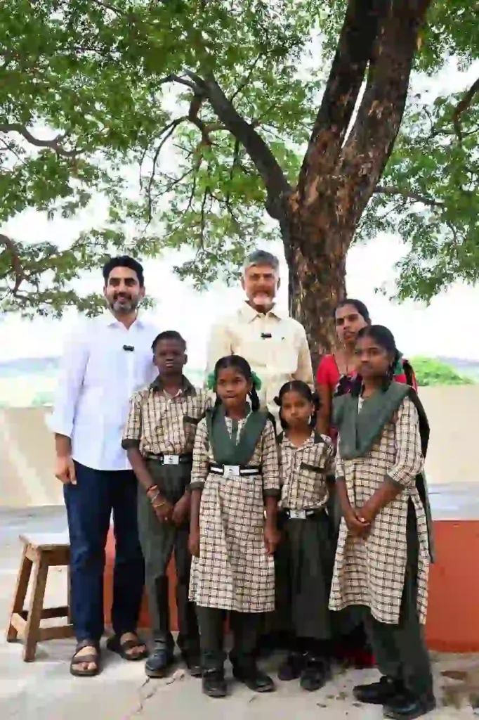 AP: सीएम नायडू ने छात्रों और अभिभावकों को दिए कई मंत्र