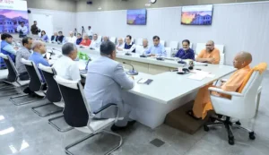 UP: कांवड़ यात्रा में विघ्न डालने वालों से सख्ती से निपटेगी योगी सरकार
