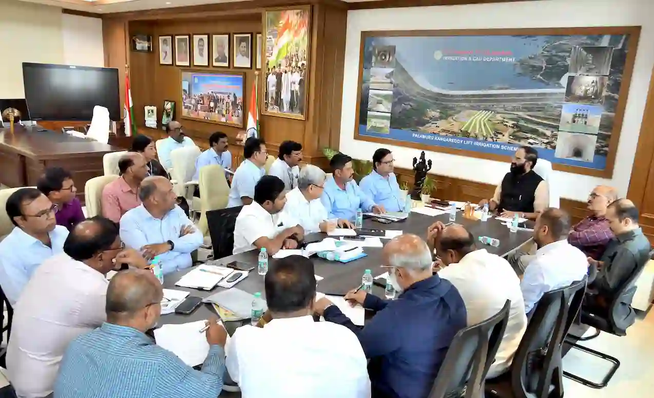 उत्तम ने राज्यव्यापी जल उपलब्धता की समीक्षा की