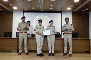 Cyber: उत्कृष्ट प्रदर्शन करने वाले साइबर योद्धाओं को मिला सम्मान
