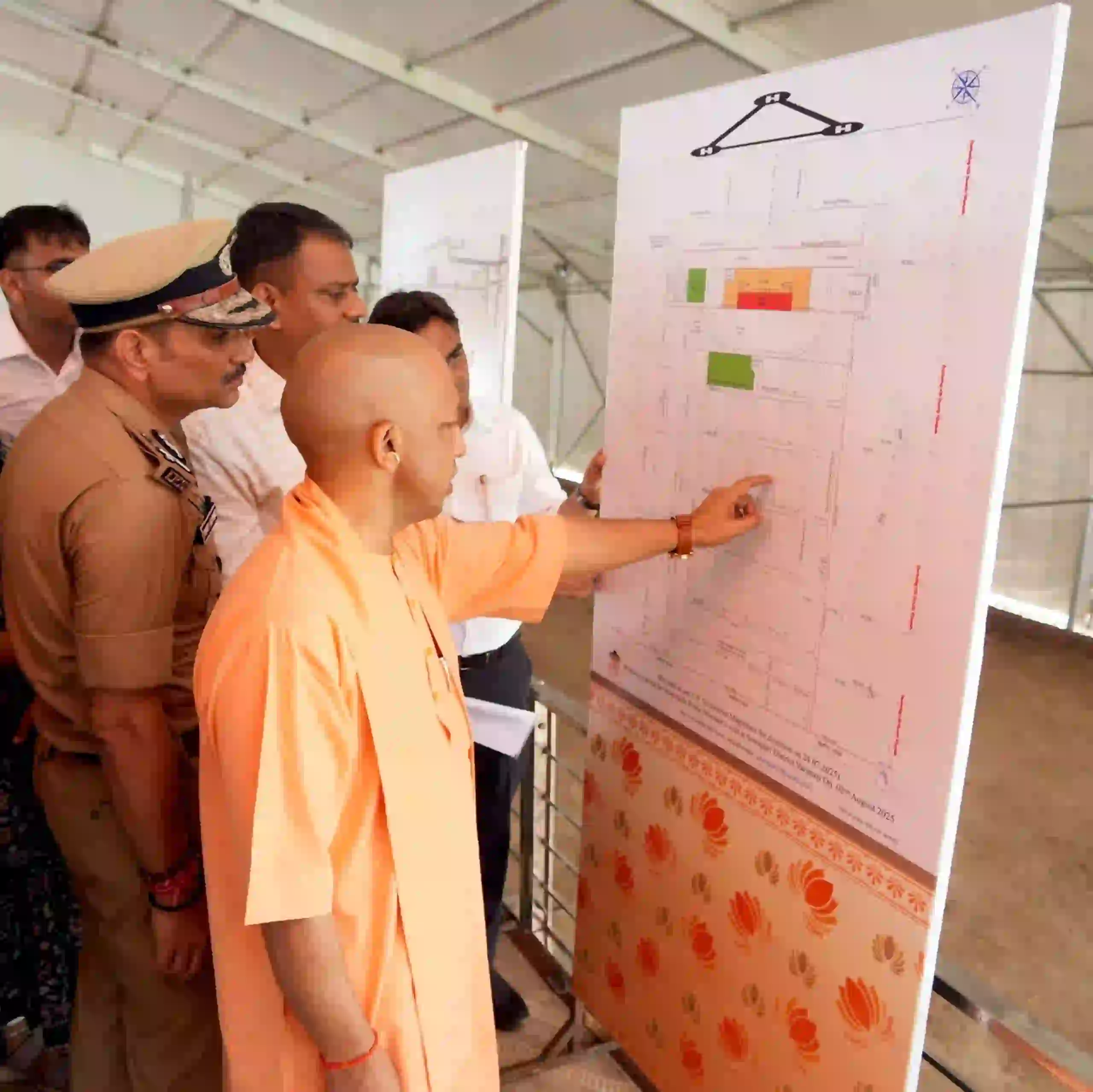 पीएम मोदी के कारण योगी आदित्यनाथ सुबह-सुबह पहुंच गए एक गांव में