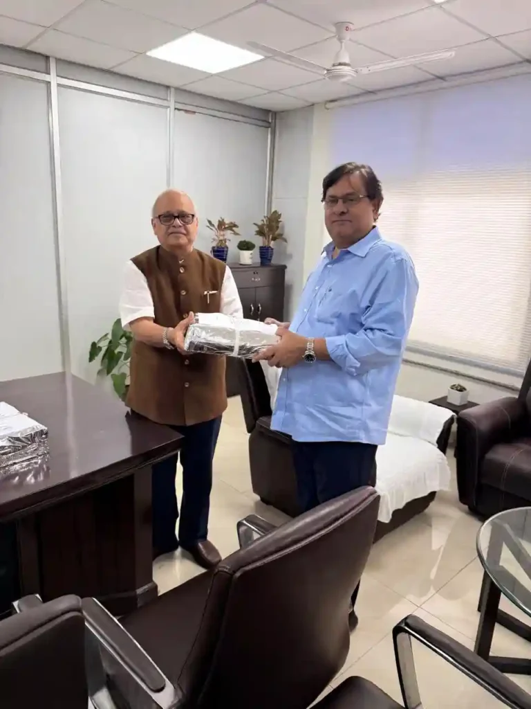 Commission : न्यायमूर्ति पीसी घोष आयोग ने सरकार को कालेश्वरम रिपोर्ट सौंपी
