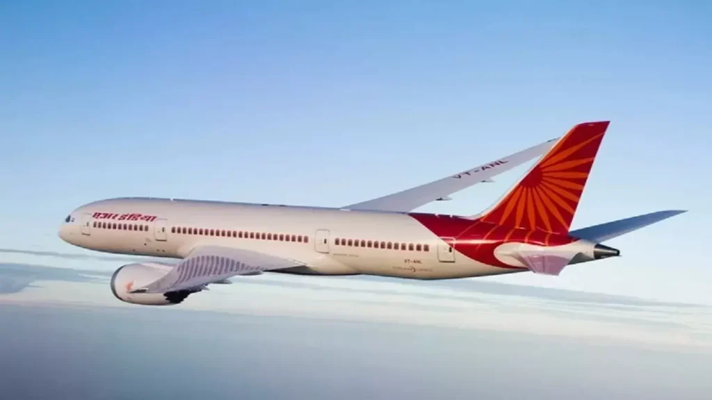 Air India : नहीं थम रहीं विमानों की आपात लैंडिंग,  उठ रहे सवाल