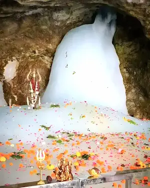 J&K : समुद्र तल से करीब 3,888 मीटर की ऊंचाई पर स्थित है अमरनाथ मंदिर