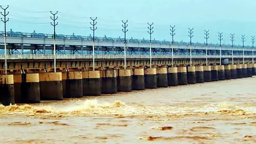 Bihar : 9 जिलों पर मंडराया बाढ़ का खतरा, खोले गए फरक्का बराज के सभी गेट