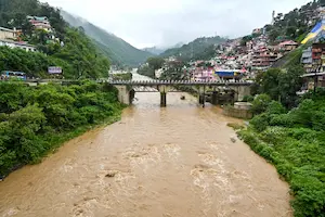 Weather : हिमाचल प्रदेश से महाराष्ट्र तक हुआ पानी-पानी, जनजीवन प्रभावित
