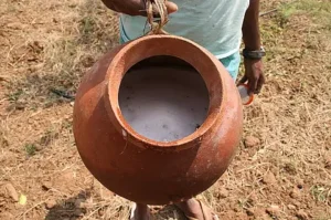 Hyderabad News : ताड़ी में मिलावट से हुई मौतों से लोगों में आक्रोश