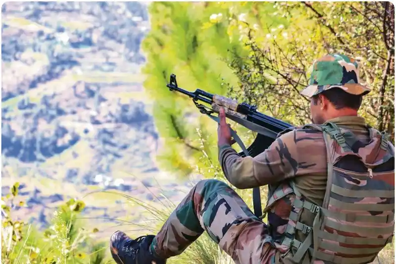 Jammu kashmir: सुरक्षा बलों ने 50 आतंकियों की तलाश में छाना चप्पा-चप्पा