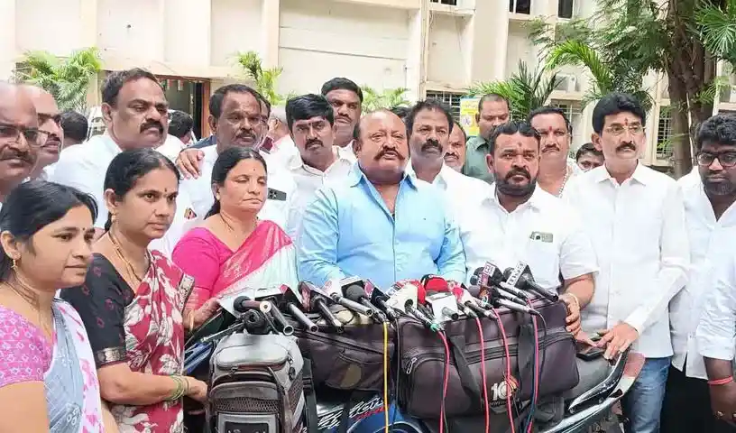 Karimnagar : कांग्रेस शासन में विकास अवरुद्ध हो गया है : कमलाकर