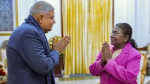 राष्ट्रपति से मिलने प्रोटोकॉल तोड़कर पहुंचे धनखड़, इस्तीफे को लेकर…