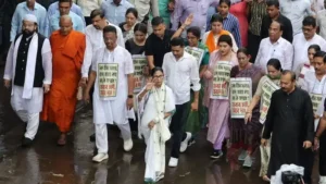 National: छी-छी ..शर्म करो बीजेपी.. के गूंजे नारे, ममता ने केंद्र को दे दी चुनौती