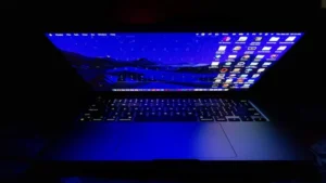 Technology: हैकर्स के निशाने पर आपका पर्सनल डेटा, लैपटॉप यूजर्स के लिए चेतावनी