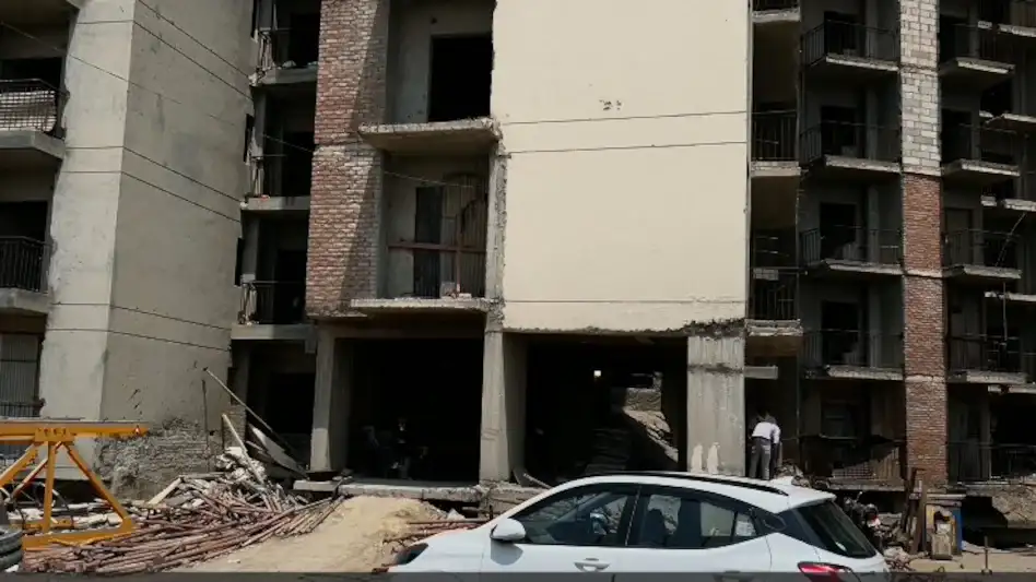 Action : बिल्डर को 11.25 लाख रुपये वापस करने का दिया आदेश