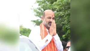 Politics : भाजपा सांसद एटाला राजेंद्र ने बंडी संजय पर किया पलटवार