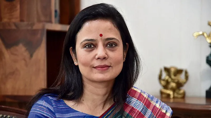 महुआ मोइत्रा