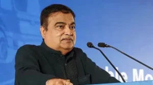 National : ढिलाई बरतने वाले अधिकारियों और ठेकेदारों के पीछे लग गए हैं नितिन गडकरी