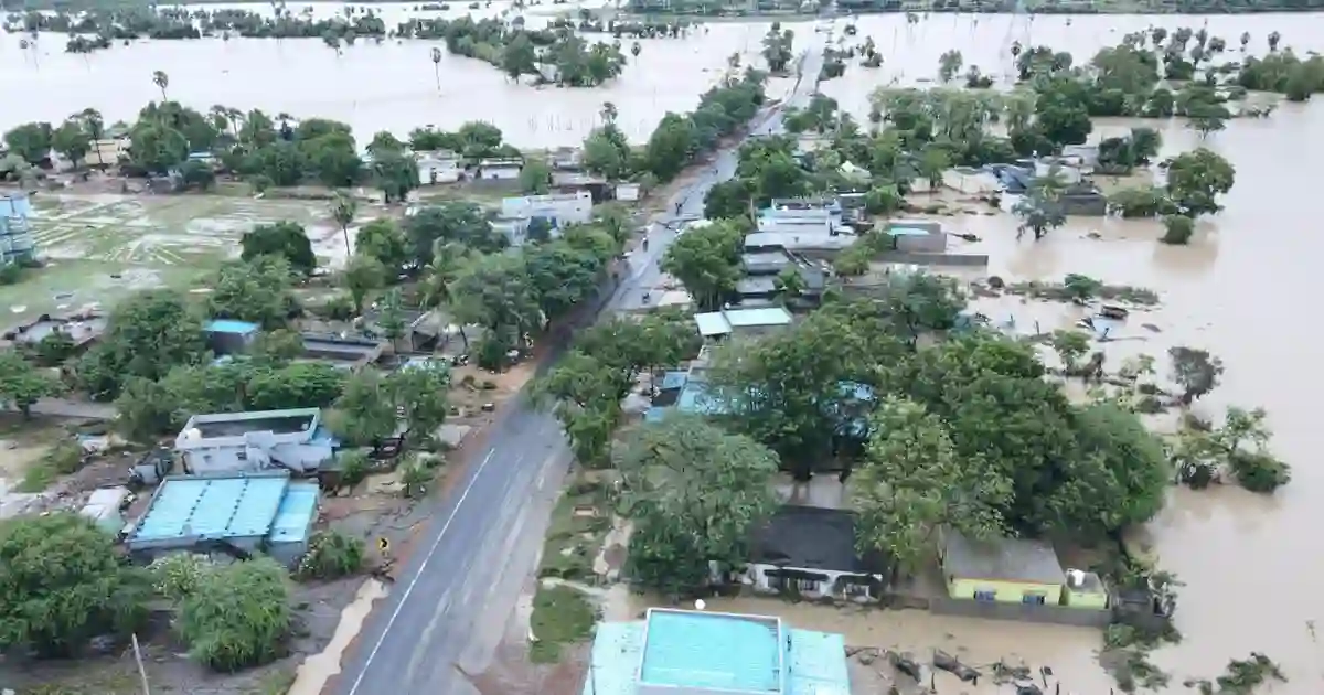 33 जिलों में अचानक बाढ़, अत्यधिक वर्षा की चेतावनी