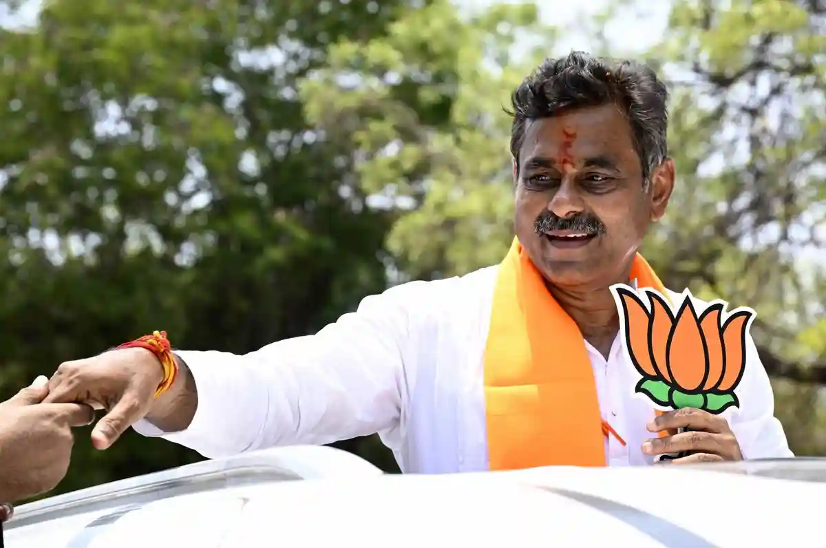 सांसद का दावा, मुसलमानों के सामने हाइड्रा ने कर दिया आत्मसमर्पण