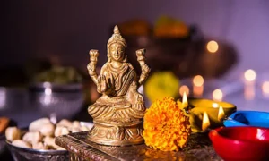 Mahalaxmi Worship: महालक्ष्मी पूजा के जानिए मंत्र और व्रत के नियम