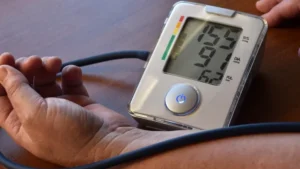 Health: हाई बीपी की वजह जानकर हो जाएंगे हैरान, फॉलो करें ये डाइट