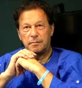 PAK : मुझे कुछ होता है तो आसिम मुनीर होंगे जिम्मेदार: पूर्व पीएम इमरान खान