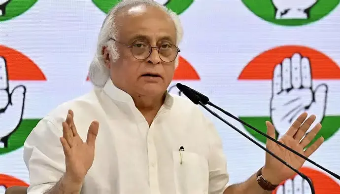 Modi का विदेश दौरा: कांग्रेस ने इंदिरा की 1968 की यात्रा का उल्लेख किया