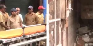 Mumbai : सिलेंडर ब्लास्ट से तीन मंजिला चॉल जमींदोज, मलबे में फंसे 10 लोग